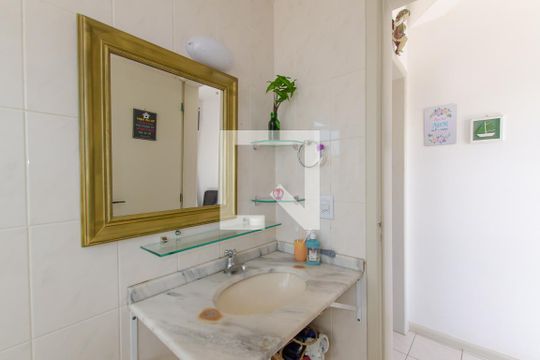 Banheiro de apartamento para alugar com 1 quarto, 45m² em Cachoeira do Bom Jesus, Florianópolis