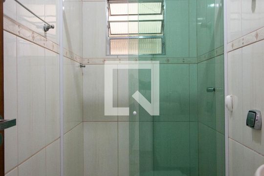 Banheiro de casa para alugar com 2 quartos, 80m² em Vila Jacuí, São Paulo