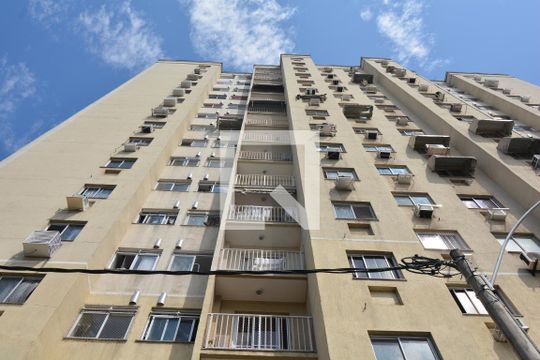 Fachada do bloco de apartamento à venda com 3 quartos, 57m² em Irajá, Rio de Janeiro