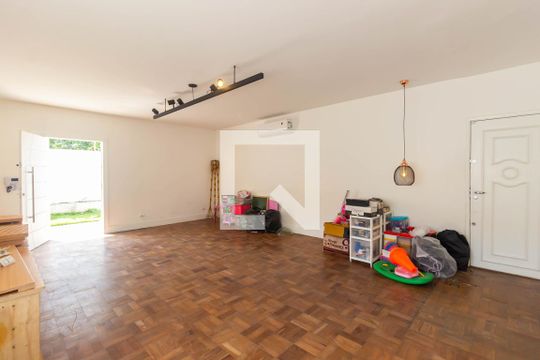 Sala de casa para alugar com 4 quartos, 400m² em Jardim Jussara, São Paulo
