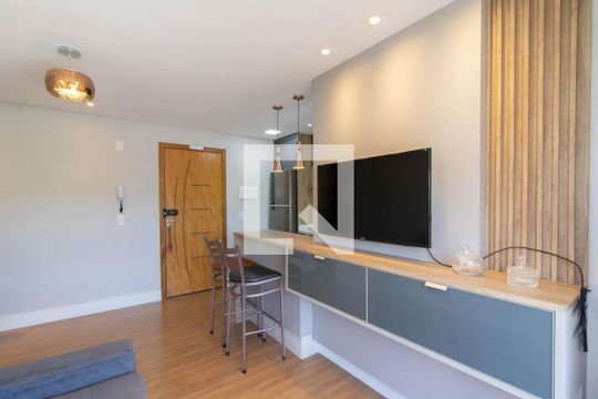 Sala de apartamento para alugar com 2 quartos, 50m² em Taboão, Guarulhos