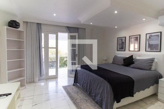 Suíte 1 de casa de condomínio à venda com 5 quartos, 440m² em São Francisco, Niterói