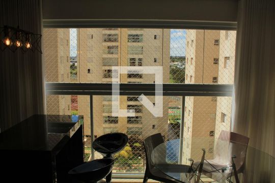 Vista da Sala de apartamento para alugar com 3 quartos, 115m² em Jardim Karaíba, Uberlândia
