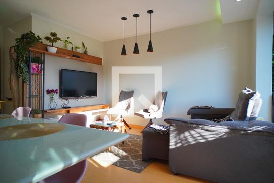 Sala de apartamento para alugar com 2 quartos, 82m² em Jardim Itu, Porto Alegre