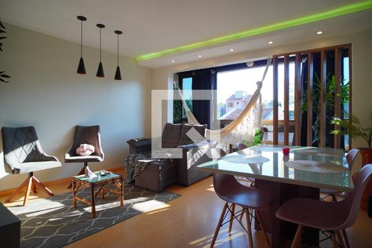Apartamento para alugar com 2 quartos, 82m² em Jardim Itu, Porto Alegre