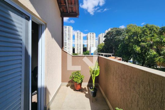 Sacada de casa à venda com 3 quartos, 280m² em Santa Maria, São Caetano do Sul
