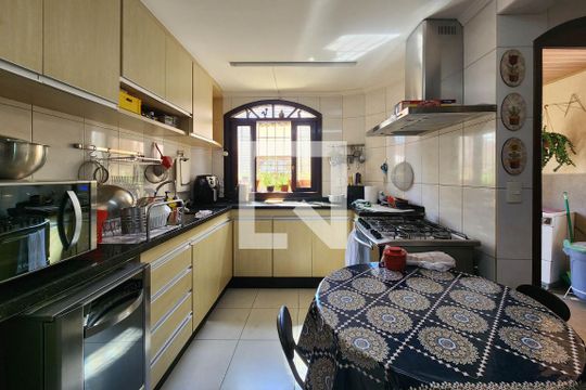 Cozinha de casa à venda com 3 quartos, 280m² em Santa Maria, São Caetano do Sul