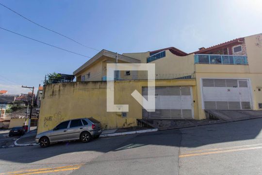 Fachada de casa à venda com 4 quartos, 110m² em Jardim Maringá, São Paulo