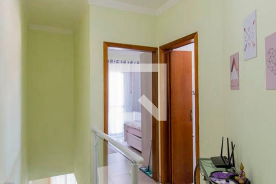 Corredor de casa à venda com 4 quartos, 110m² em Jardim Maringá, São Paulo