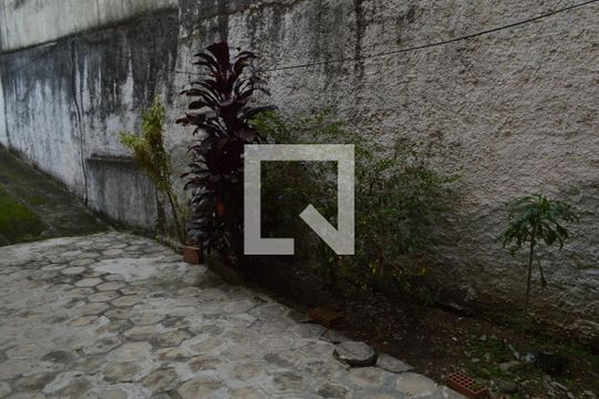Quintal de casa à venda com 3 quartos, 600m² em Taquara, Rio de Janeiro