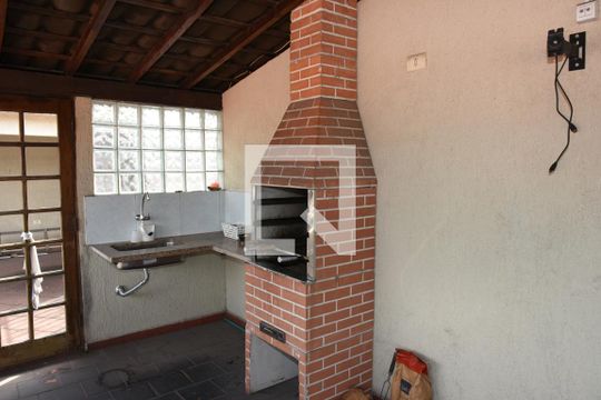 Churrasqueira de casa à venda com 4 quartos, 290m² em Jardim Ernestina, São Paulo
