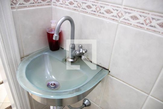 Banheiro 3 de casa para alugar com 3 quartos, 264m² em Vila Gustavo, São Paulo