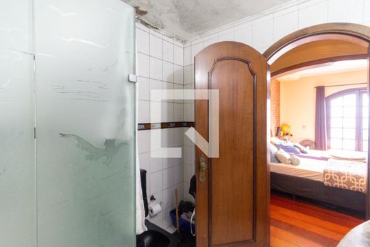 Banheiro do quarto 2 de casa para alugar com 3 quartos, 180m² em Ipiranga, São Paulo