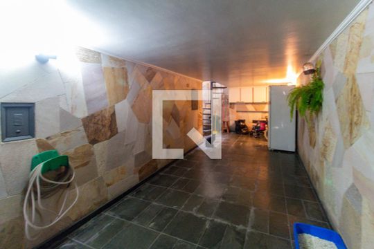 Garagem de casa para alugar com 3 quartos, 180m² em Ipiranga, São Paulo