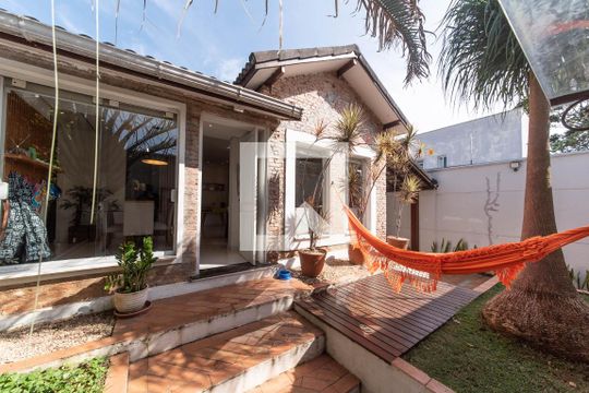 Entrada - Garagem de casa à venda com 3 quartos, 300m² em Bosque da Saúde, São Paulo