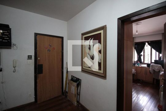 Hall dos Dormitórios de casa à venda com 4 quartos, 640m² em Trevo, Belo Horizonte