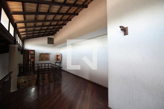Mezanino de casa à venda com 4 quartos, 640m² em Trevo, Belo Horizonte