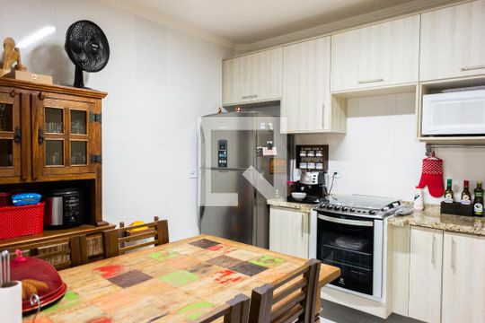 Cozinha de casa de condomínio à venda com 3 quartos, 120m² em Chácara Califórnia, São Paulo