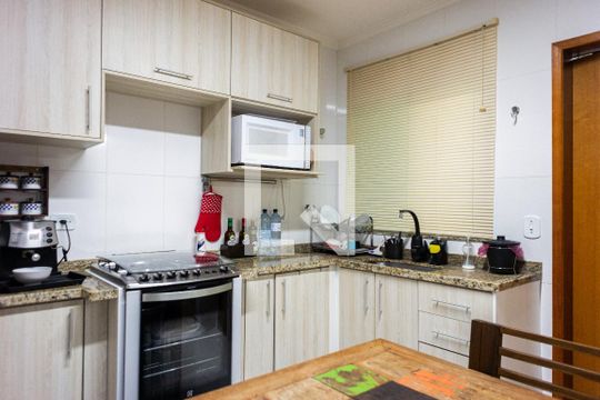 Cozinha de casa de condomínio à venda com 3 quartos, 120m² em Chácara Califórnia, São Paulo