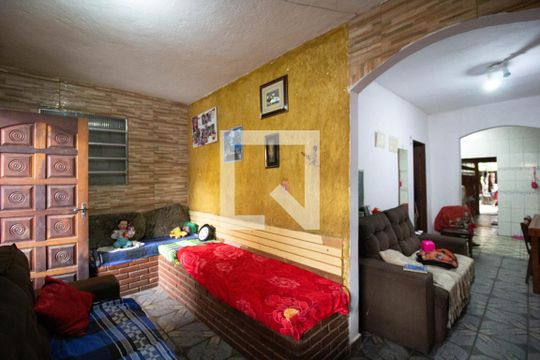 Casa para alugar com 2 quartos, 512m² em Limoeiro, São Paulo