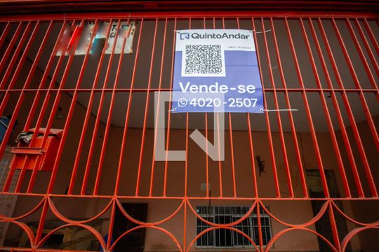 Placa na Fachada de casa para alugar com 2 quartos, 512m² em Limoeiro, São Paulo