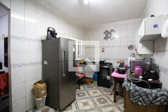 Cozinha de casa para alugar com 2 quartos, 512m² em Limoeiro, São Paulo