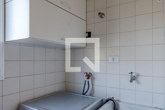 Área de serviço de apartamento para alugar com 1 quarto, 48m² em Pinheiros, São Paulo
