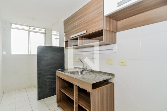 Cozinha de apartamento para alugar com 2 quartos, 44m² em Cidade Parque Brasilia, Guarulhos