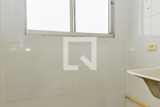 Área de Serviço de apartamento para alugar com 2 quartos, 44m² em Cidade Parque Brasilia, Guarulhos