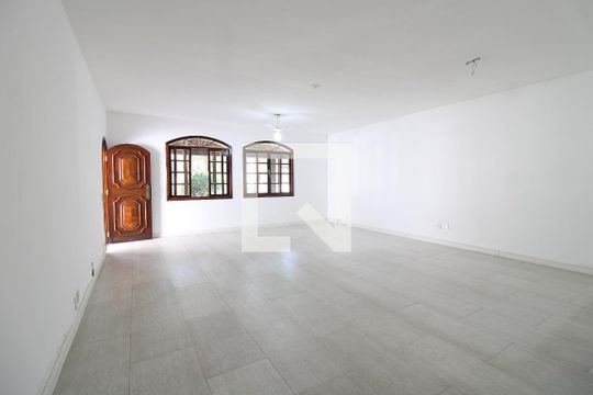 Sala de casa de condomínio à venda com 4 quartos, 230m² em Anil, Rio de Janeiro