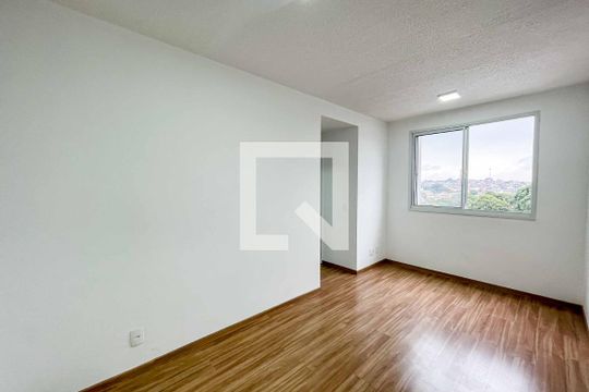 Sala de apartamento para alugar com 2 quartos, 43m² em Loteamento City Jaragua, São Paulo
