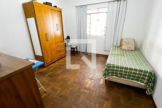 Quarto  de casa à venda com 3 quartos, 500m² em São Francisco, Belo Horizonte