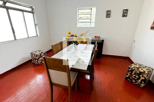 Sala  de casa à venda com 3 quartos, 500m² em São Francisco, Belo Horizonte