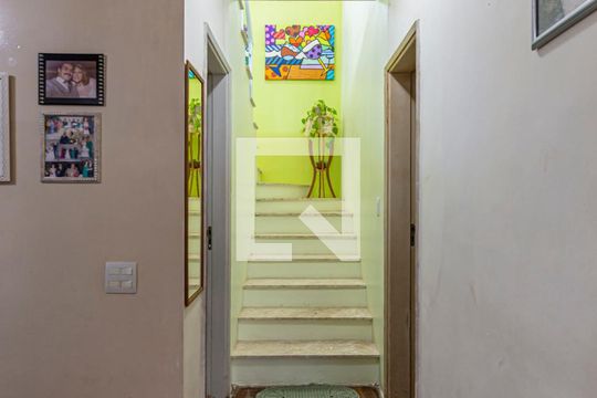 Corredor de casa à venda com 3 quartos, 200m² em Centreville, Santo André