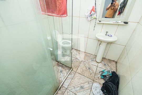 Banheiro de casa à venda com 3 quartos, 350m² em São João Batista (venda Nova), Belo Horizonte