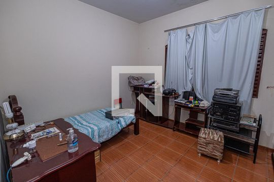 Quarto 2 de casa à venda com 3 quartos, 610m² em São Benedito, Santa Luzia