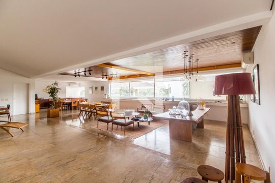 Sala de casa de condomínio à venda com 5 quartos, 1100m² em Tamboré, Santana de Parnaíba