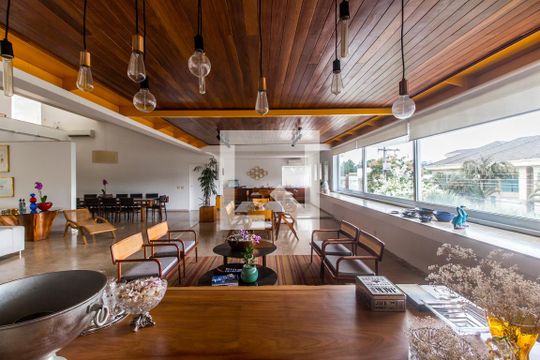 Sala de casa de condomínio à venda com 5 quartos, 1100m² em Tamboré, Santana de Parnaíba