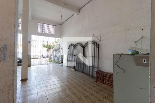 Garagem de casa para alugar com 2 quartos, 110m² em Tremembé, São Paulo