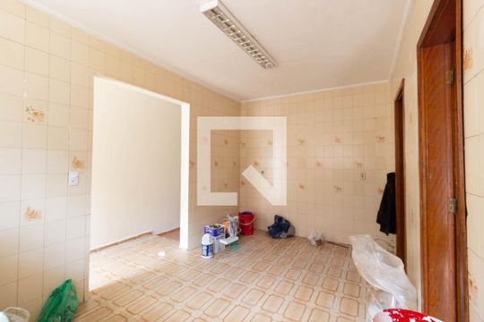 Cozinha de casa para alugar com 2 quartos, 110m² em Tremembé, São Paulo