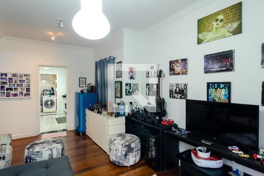 Sala de casa de condomínio à venda com 4 quartos, 270m² em Vila Nova Caledonia, São Paulo