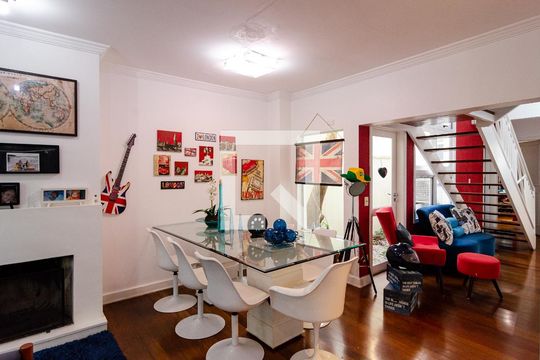 Sala de casa de condomínio à venda com 4 quartos, 270m² em Vila Nova Caledonia, São Paulo