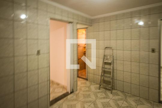 Cozinha de casa para alugar com 1 quarto, 52m² em Vila Anadir, São Paulo