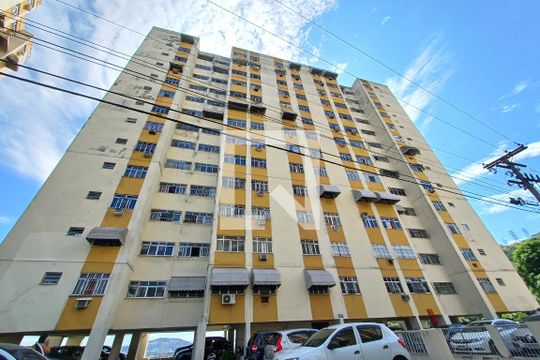 Fachada de apartamento à venda com 2 quartos, 71m² em Centro, Niterói