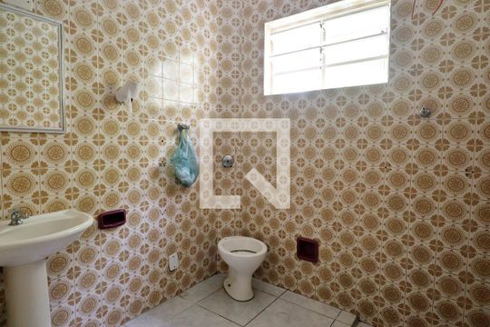 Banheiro de casa para alugar com 3 quartos, 100m² em Parque Oratório 1, Santo André