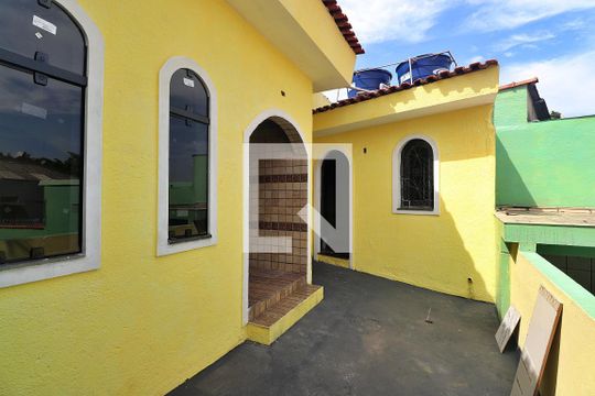 Quintal de casa para alugar com 1 quarto, 60m² em Jardim Sônia Maria, Santo André