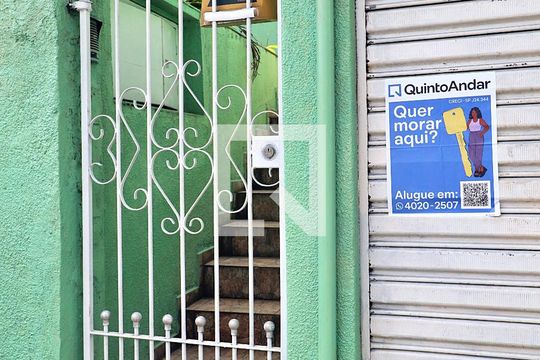 Fachada de casa para alugar com 1 quarto, 60m² em Jardim Sônia Maria, Santo André
