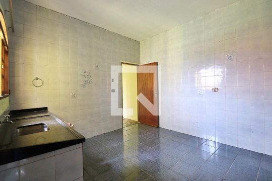 Cozinha de casa para alugar com 1 quarto, 60m² em Jardim Sônia Maria, Santo André