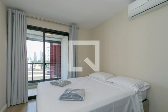 Suíte de apartamento à venda com 1 quarto, 42m² em Campo Belo, São Paulo