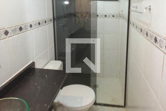 Banheiro de apartamento para alugar com 2 quartos, 42m² em Fazenda da Juta, São Paulo
